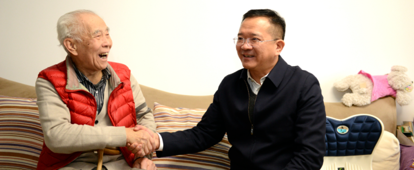 中國樂凱黨委領導看望慰問樂凱老領導、老專家、老干部和生活困難職工